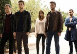 Фильм Овердрайв / Overdrive (2017) - cцена 2